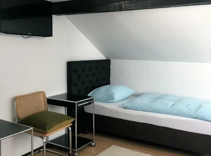 Muscher Bahnhof فندق مبيت وإفطار